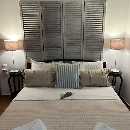 Apartment Archontikon 1800 Poros Town
